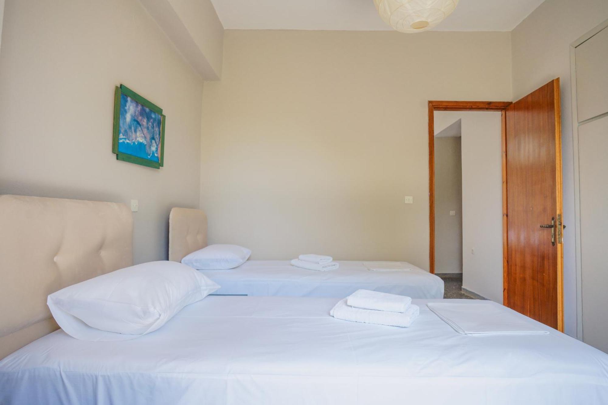Hotel Korfos - Ξενοδοχείο Κόρφος Renovated ภายนอก รูปภาพ