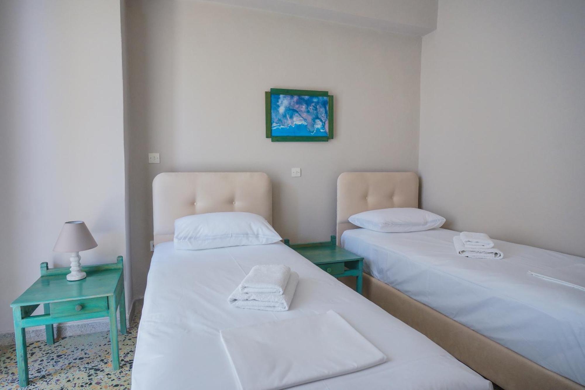 Hotel Korfos - Ξενοδοχείο Κόρφος Renovated ภายนอก รูปภาพ