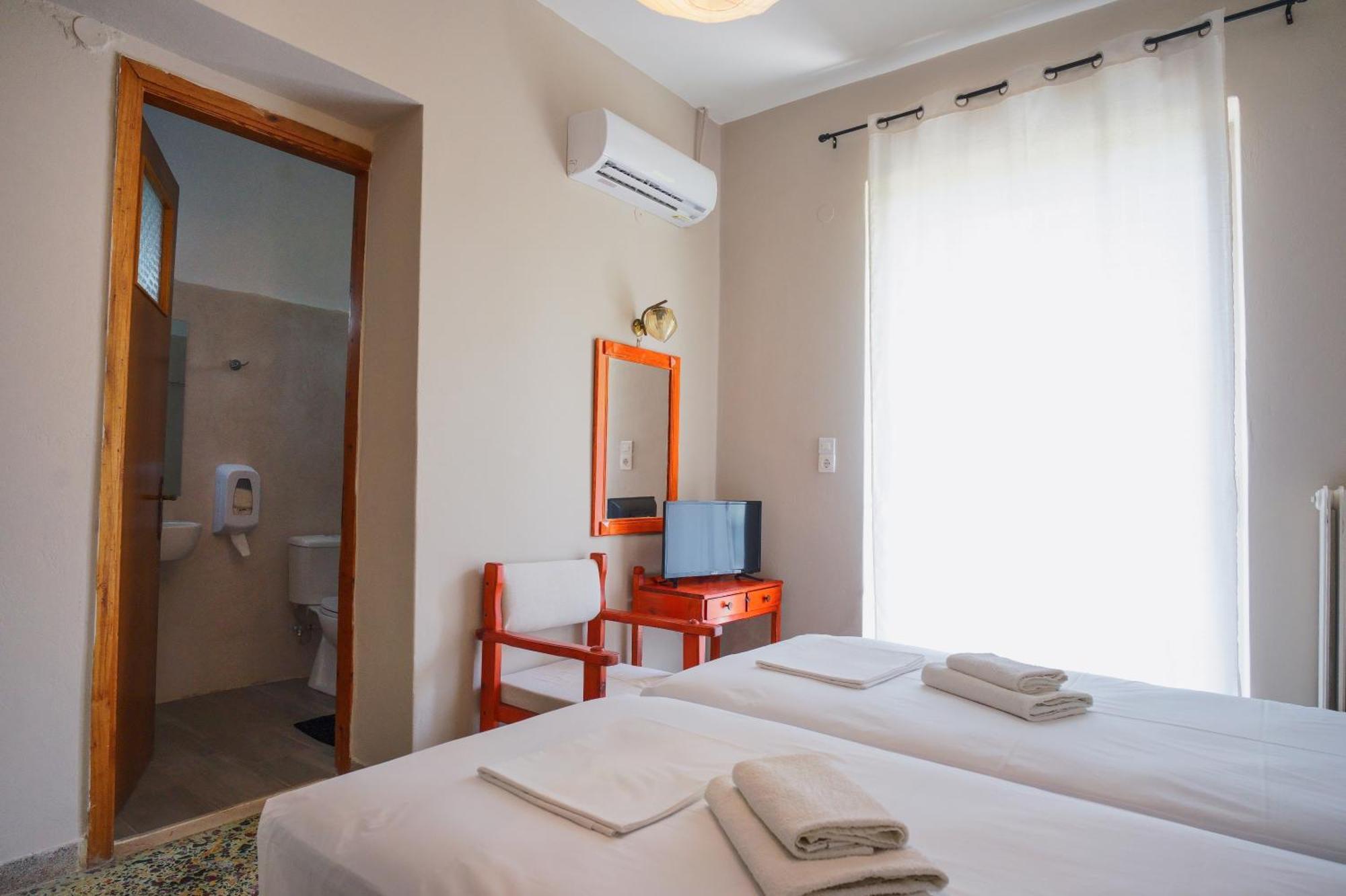 Hotel Korfos - Ξενοδοχείο Κόρφος Renovated ภายนอก รูปภาพ