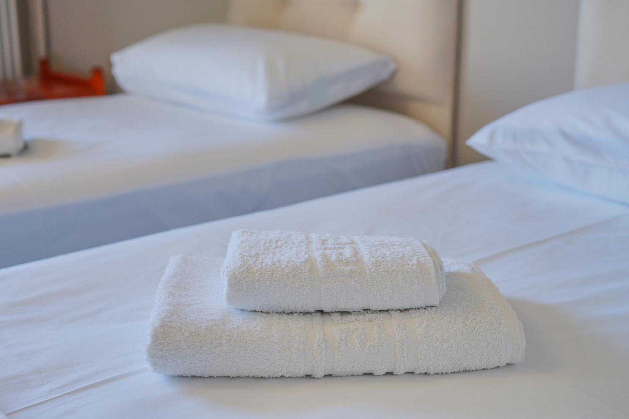 Hotel Korfos - Ξενοδοχείο Κόρφος Renovated ภายนอก รูปภาพ