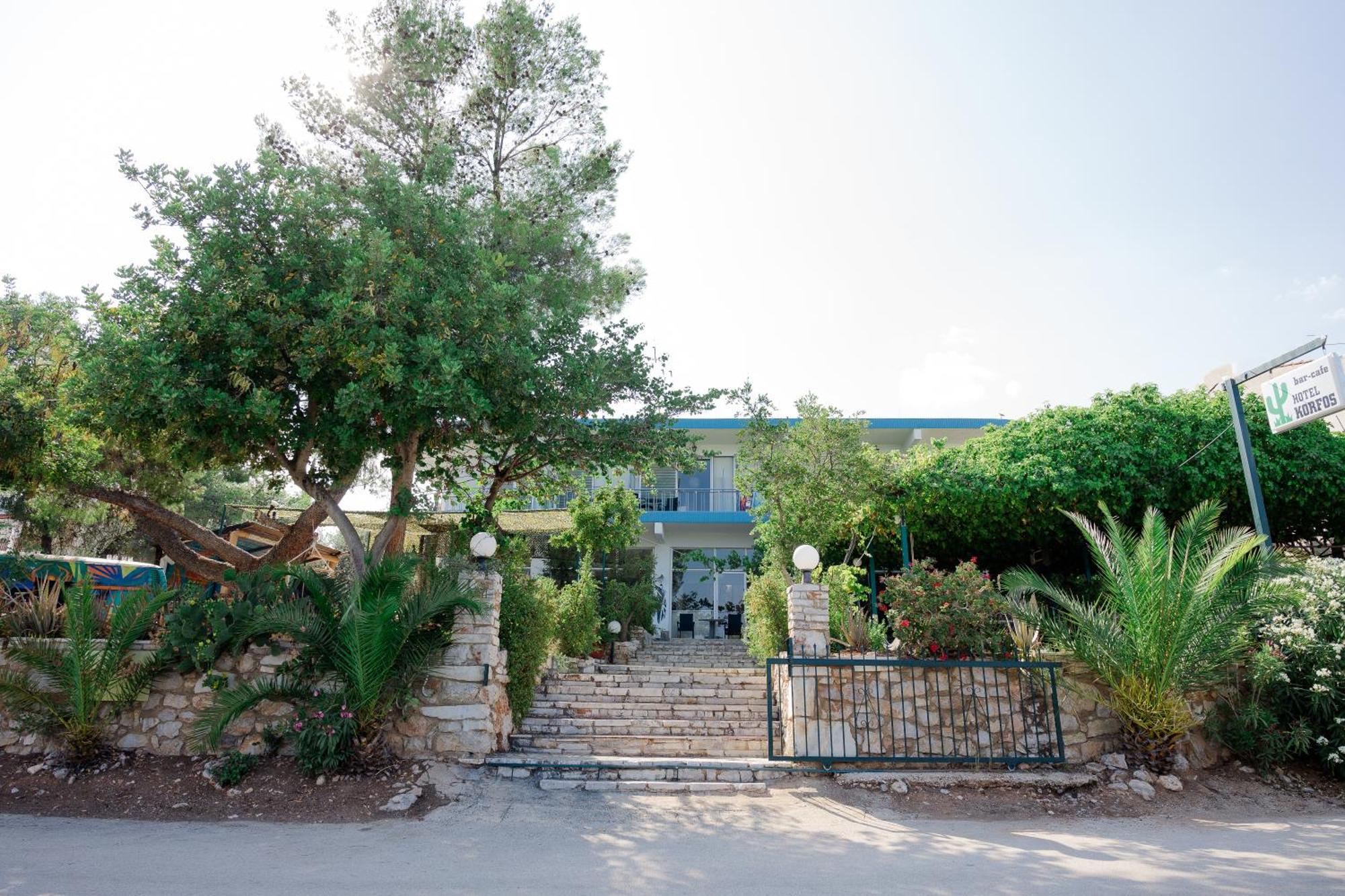 Hotel Korfos - Ξενοδοχείο Κόρφος Renovated ภายนอก รูปภาพ