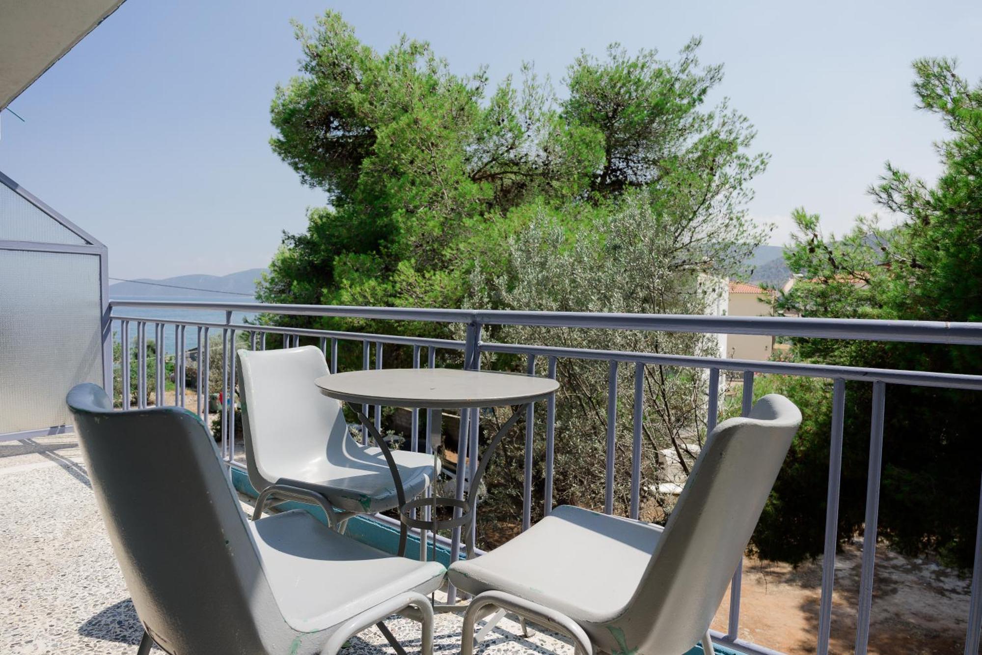 Hotel Korfos - Ξενοδοχείο Κόρφος Renovated ภายนอก รูปภาพ
