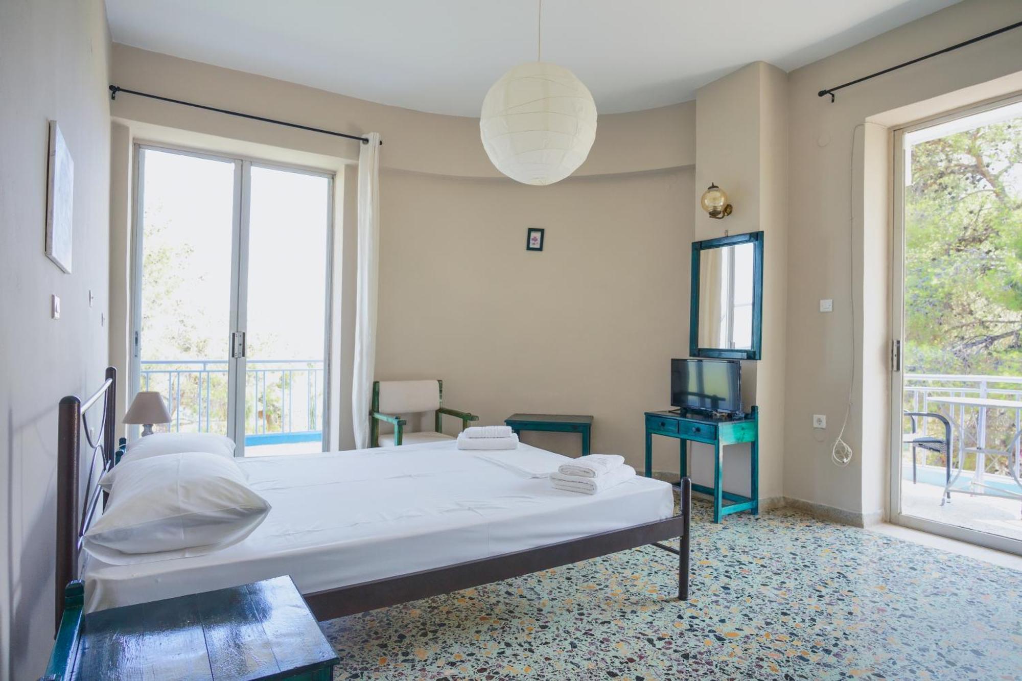 Hotel Korfos - Ξενοδοχείο Κόρφος Renovated ภายนอก รูปภาพ