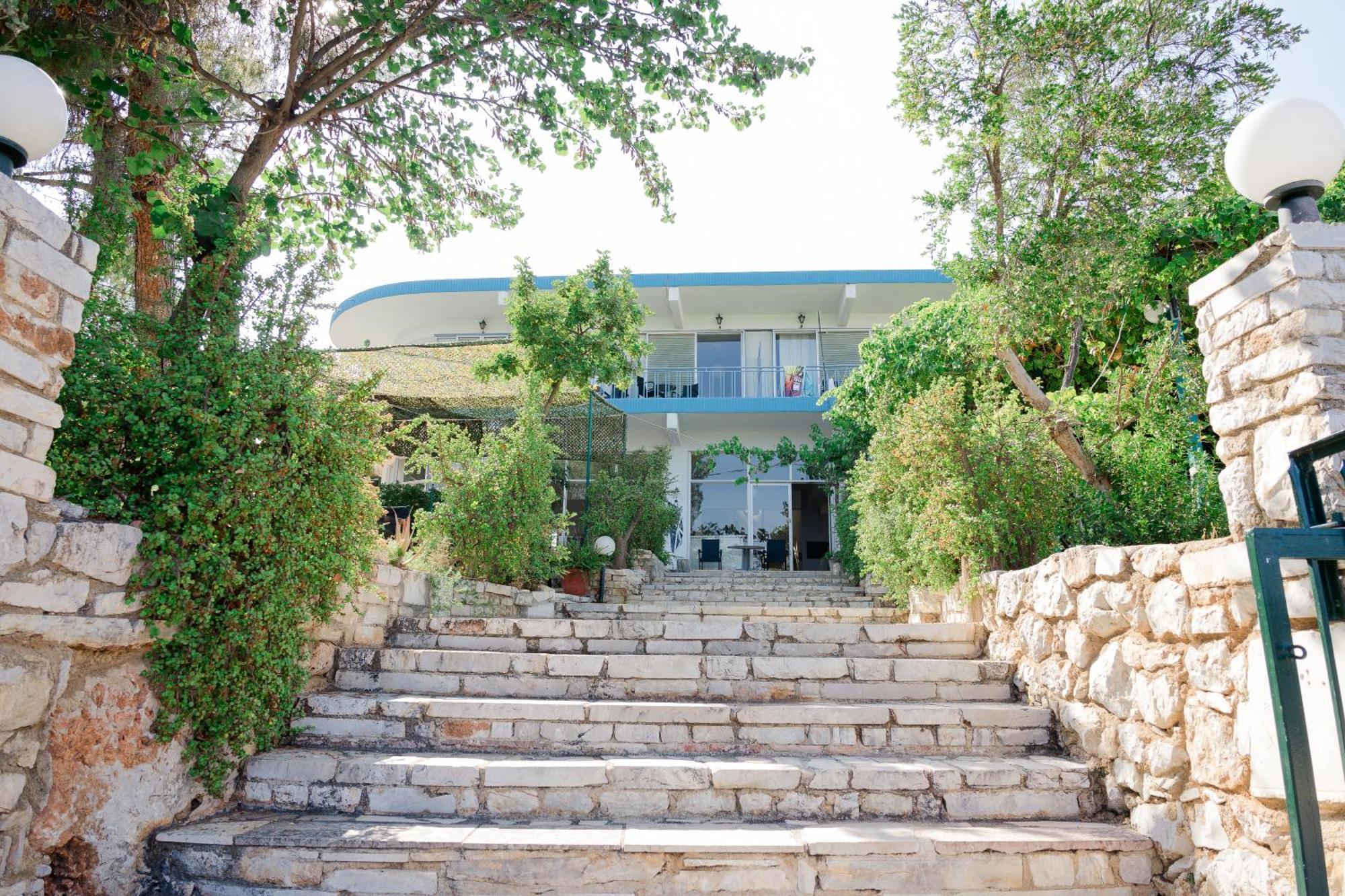 Hotel Korfos - Ξενοδοχείο Κόρφος Renovated ภายนอก รูปภาพ